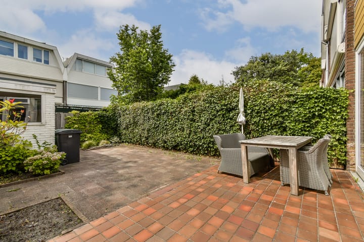 Photo 9 of Prof. Lorentzlaan 11