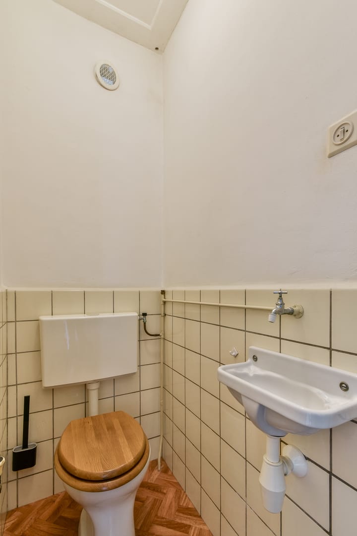 Photo 11 of Prof. Lorentzlaan 11