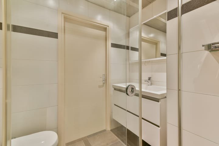 Photo 18 of Prof. Lorentzlaan 11