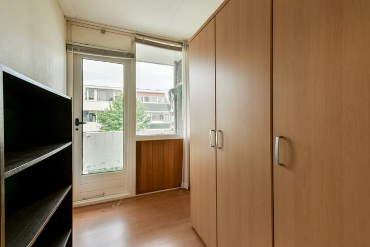 Photo 21 of Prof. Lorentzlaan 11