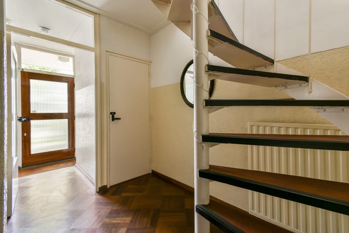 Photo 25 of Prof. Lorentzlaan 11