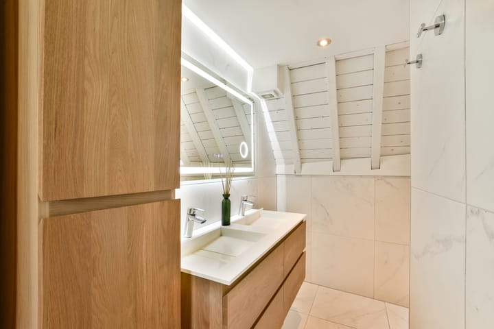 Foto 17 van Warmoesstraat 34-B