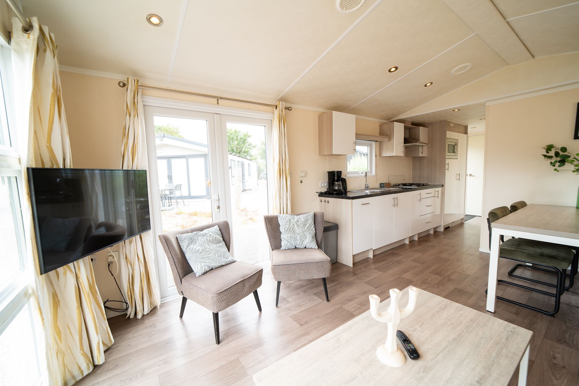 2-bedroom freehold villa in Hellevoetsluis — photo 2 of 5