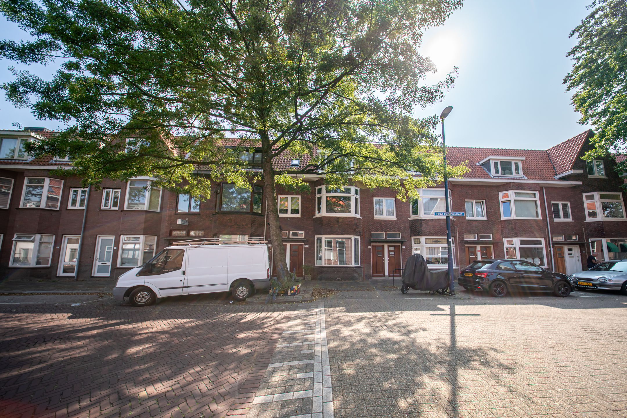 Photo 21 of Prins Hendrikstraat 192-B