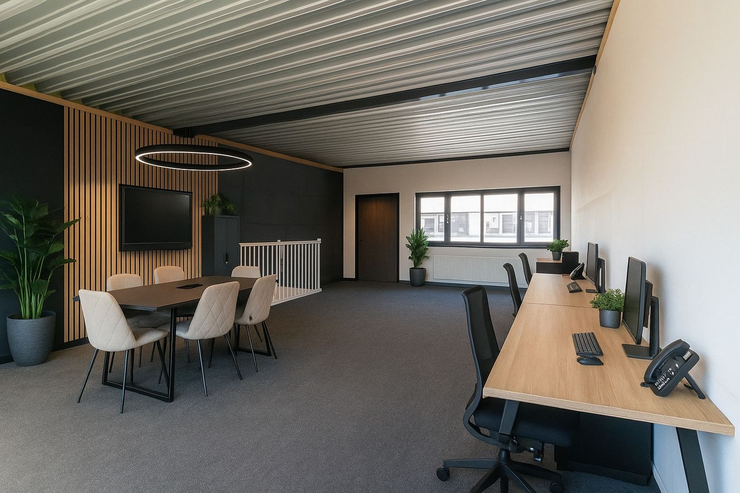 View photo 1 of Amersfoortsestraat 76-17