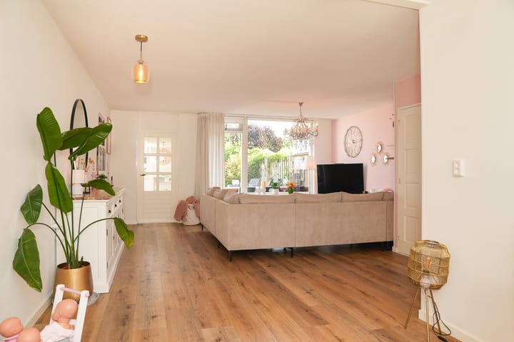 Foto 12 van Korenbloemstraat 81