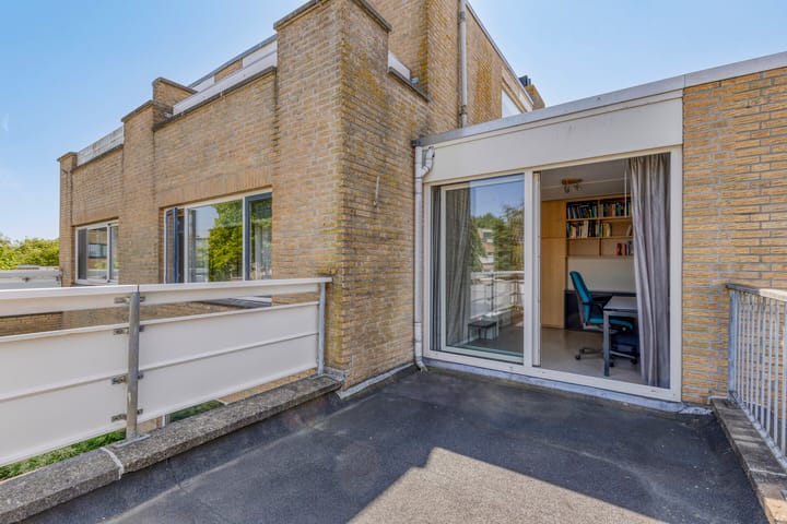 Photo 41 of Klaproos 22