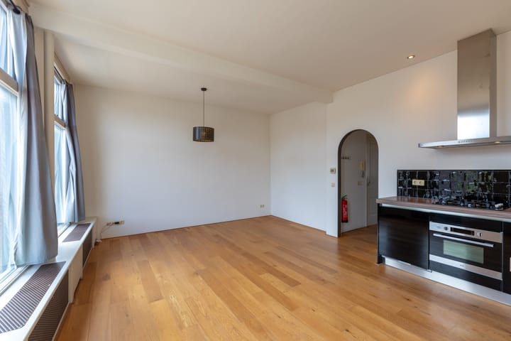 Foto 9 van Spoorsingel 44