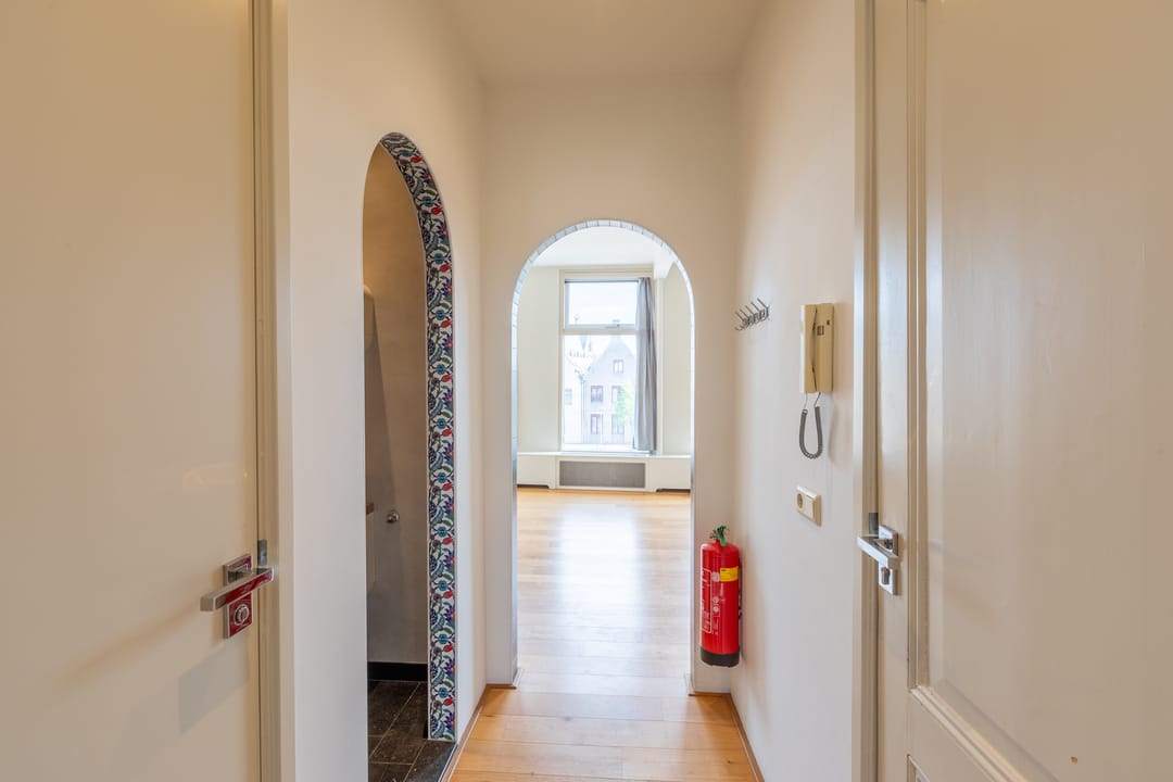 Foto 11 van Spoorsingel 44