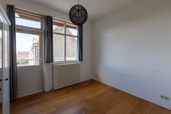 Foto 15 van Spoorsingel 44