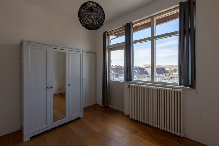 Foto 16 van Spoorsingel 44