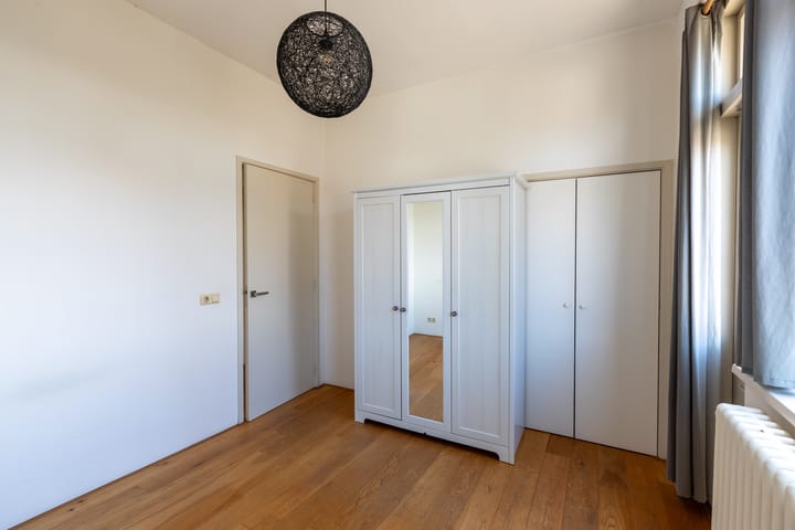 Foto 18 van Spoorsingel 44