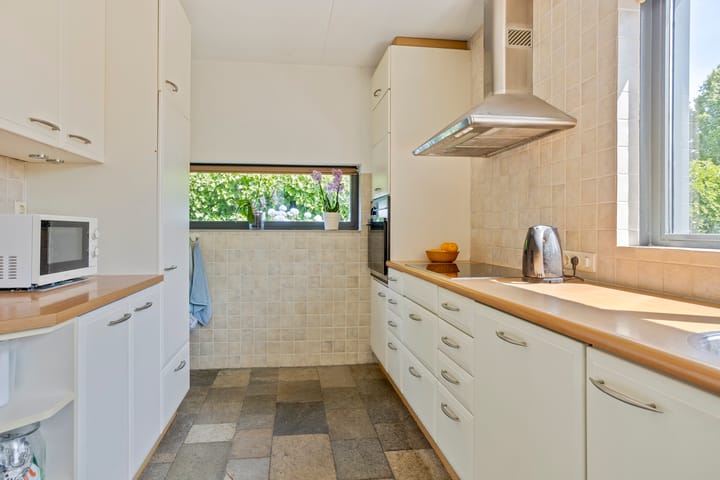 Foto 3 van Maasbommelstraat 44