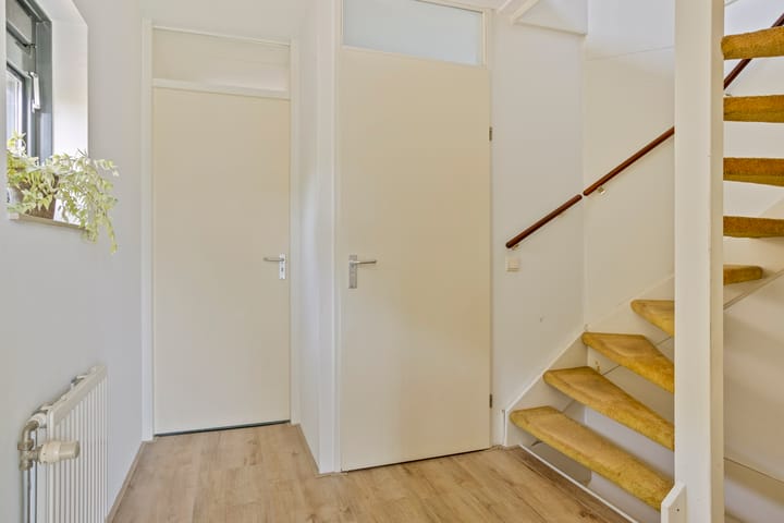 Foto 19 van Maasbommelstraat 44