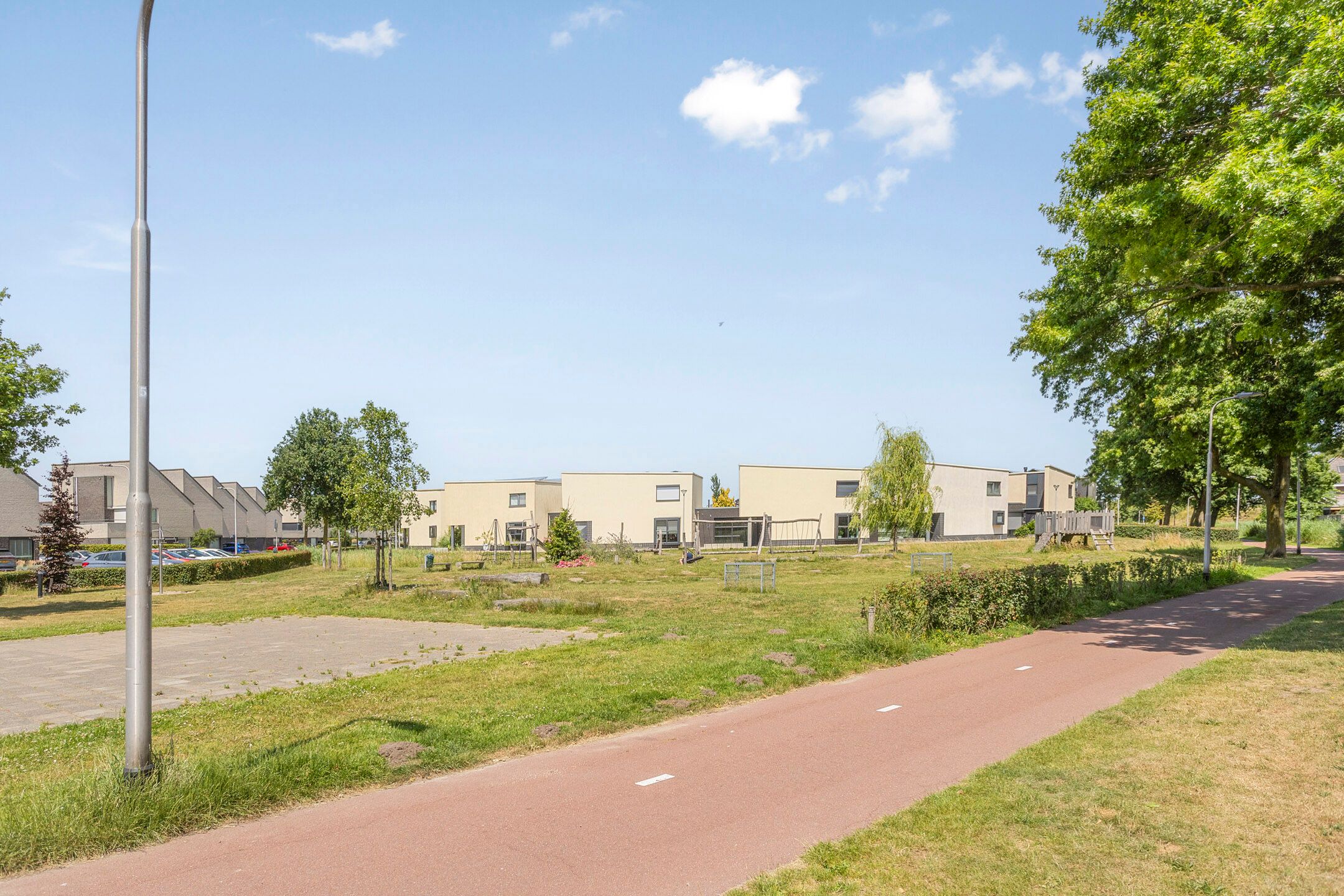 Foto 45 van Maasbommelstraat 44