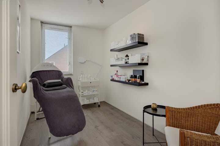 Photo 18 of Burgemeester van Heesbeenstraat 50