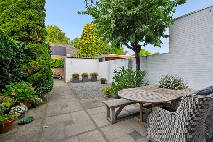 Photo 27 of Burgemeester van Heesbeenstraat 50