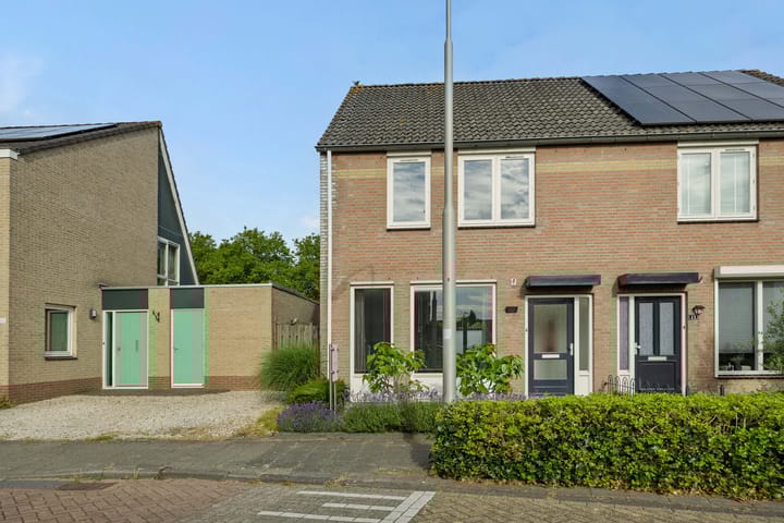 Photo 32 of Burgemeester van Heesbeenstraat 50