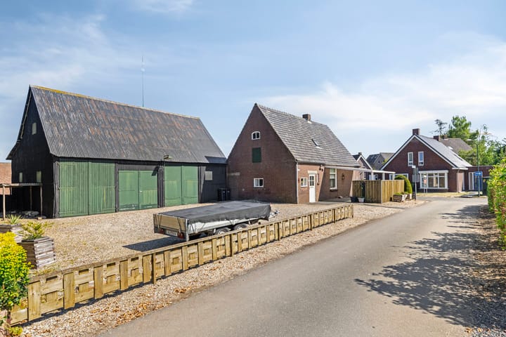Photo 3 of Langwijkstraat 3