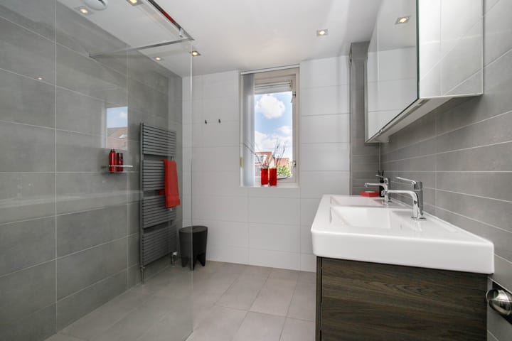 Photo 4 of Zernikelaan 74