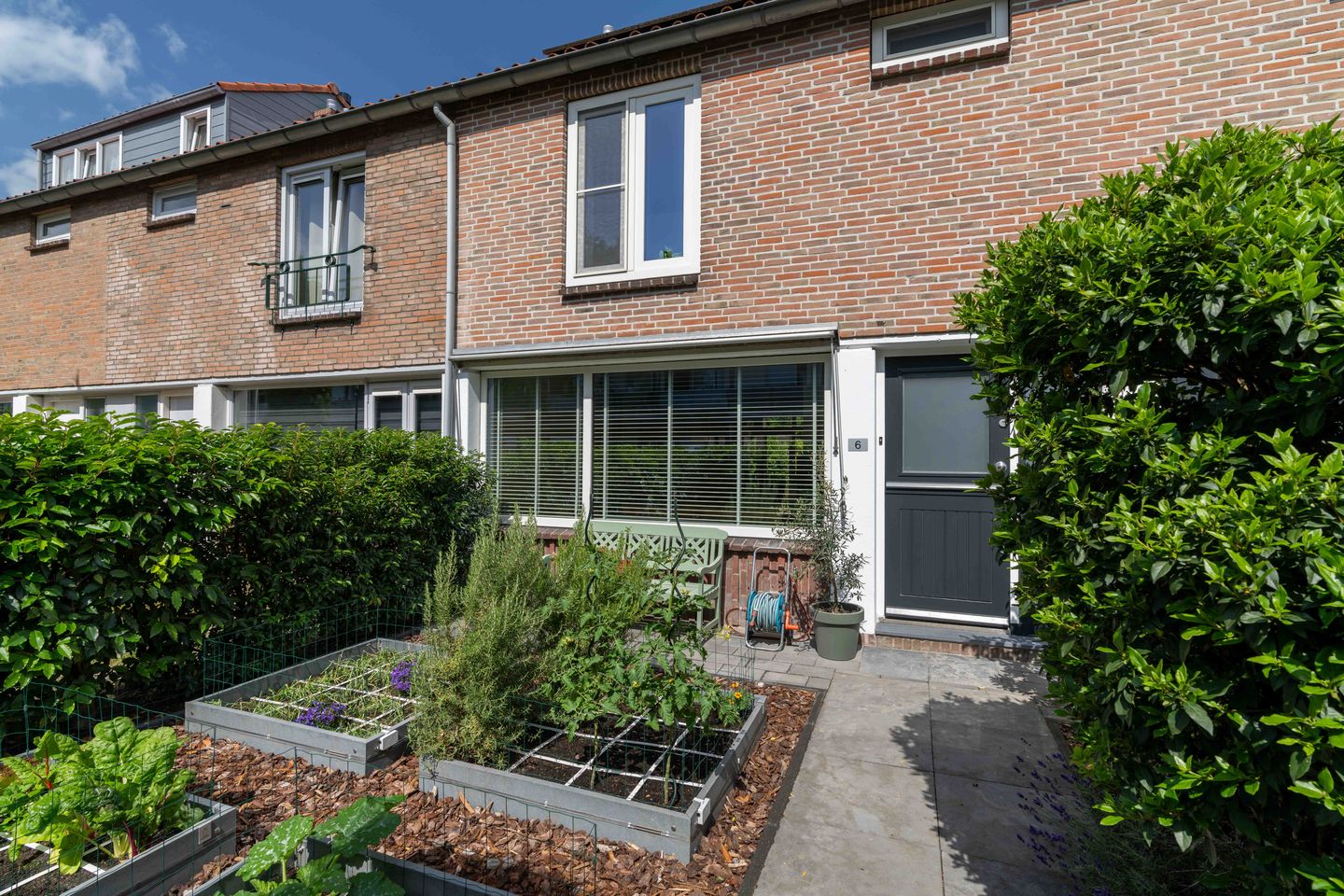 Foto 1 van Roggeveenstraat 6