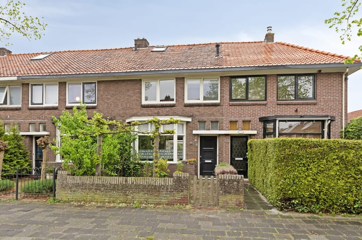 Ruysdaelstraat 64