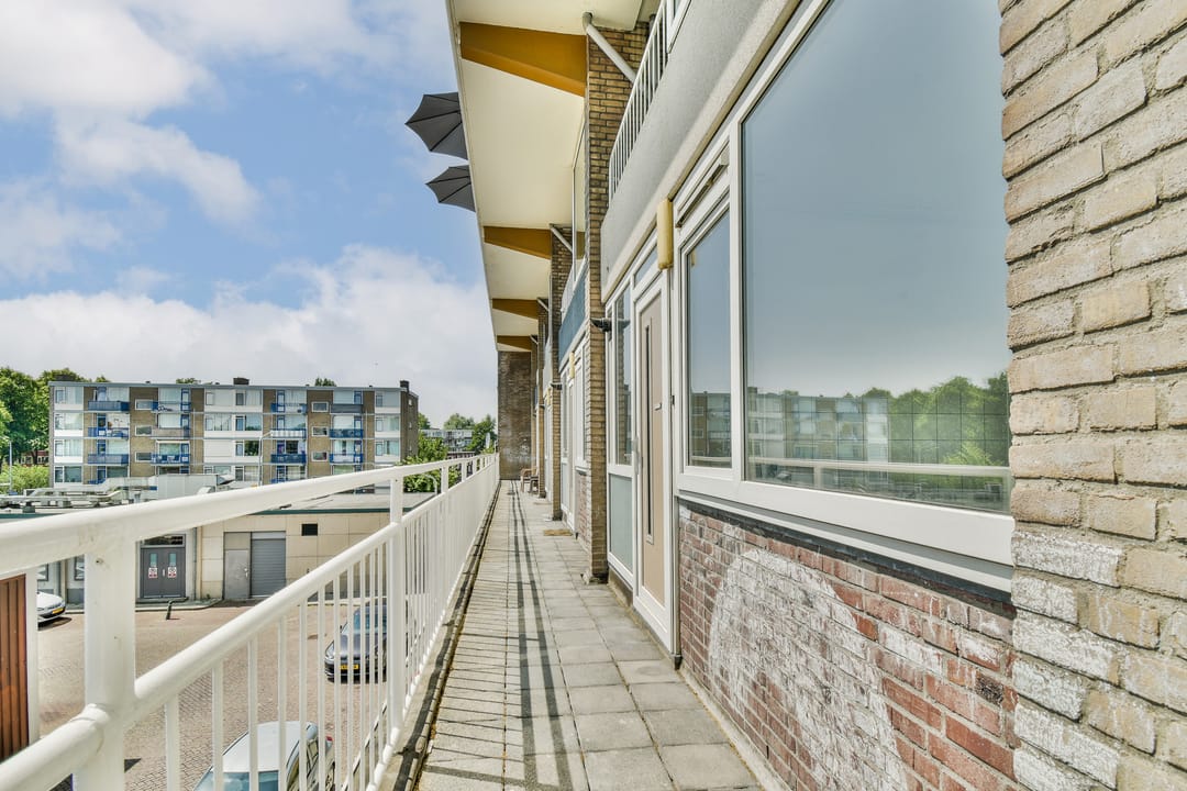 Foto 8 van Van Oldenbarneveltplein 105