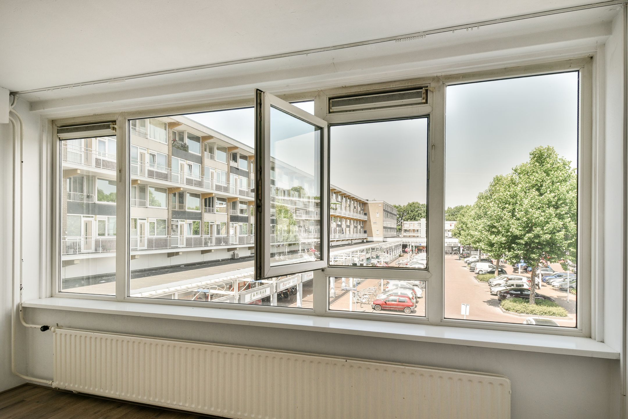 Foto 12 van Van Oldenbarneveltplein 105