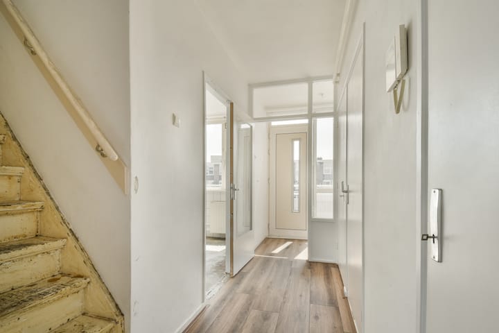 Foto 15 van Van Oldenbarneveltplein 105