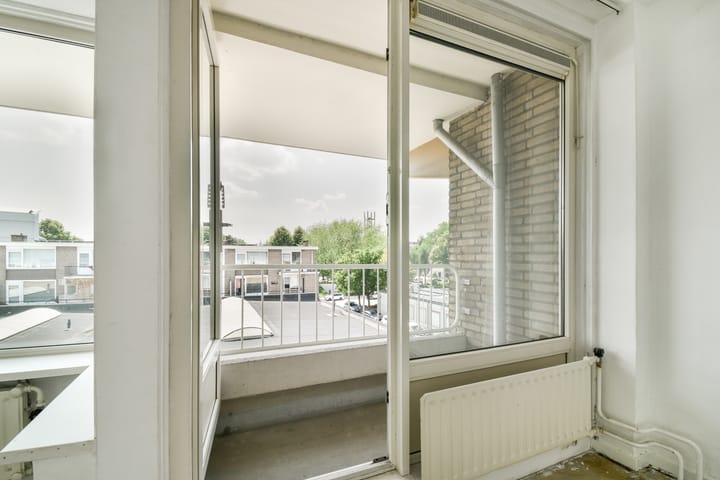 Foto 25 van Van Oldenbarneveltplein 105