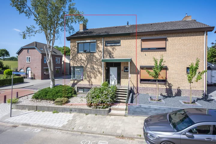 Photo 1 of Pastoor Kaulhausenstraat 12