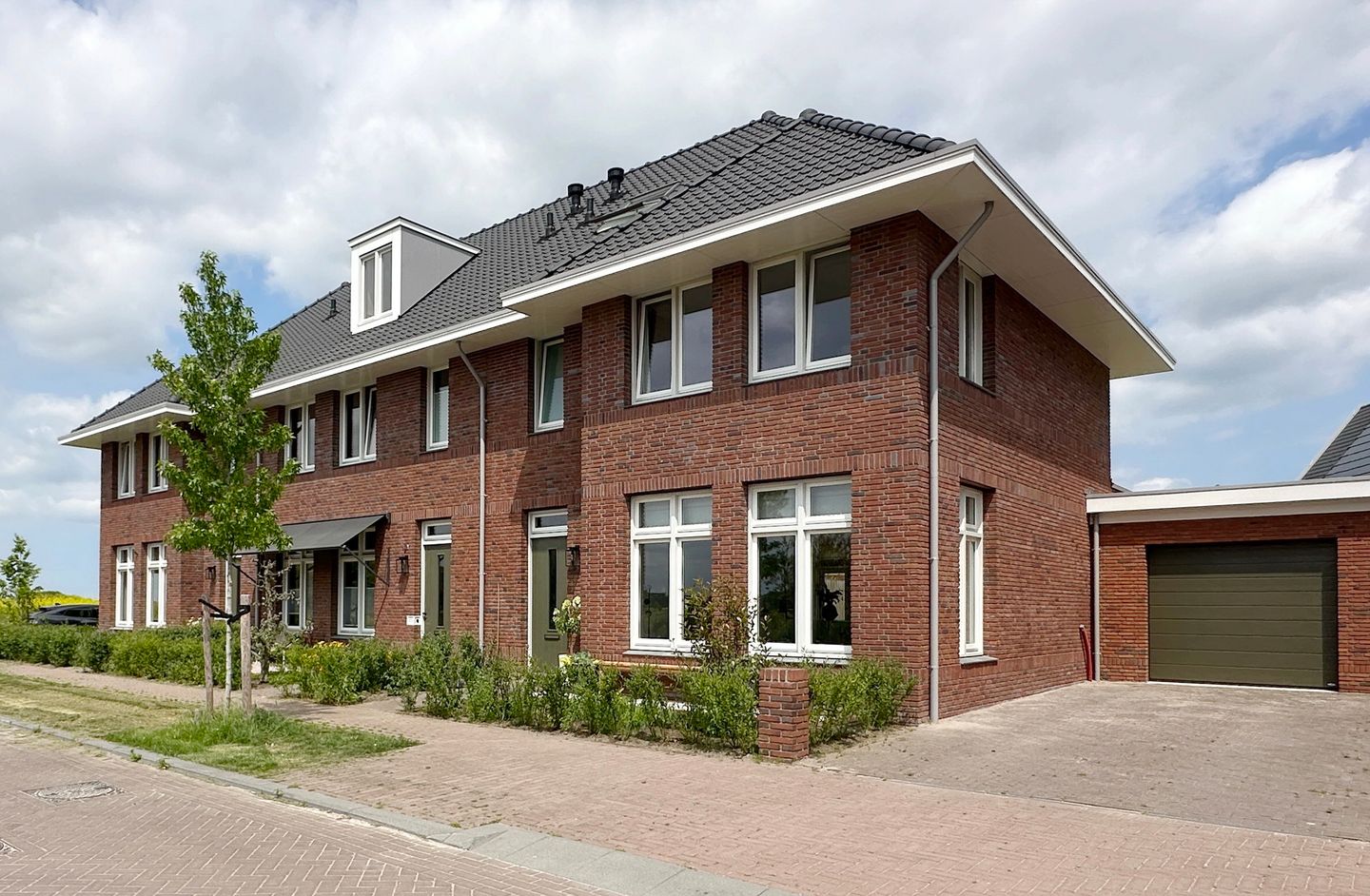 Foto 1 van Pyreneeën 25