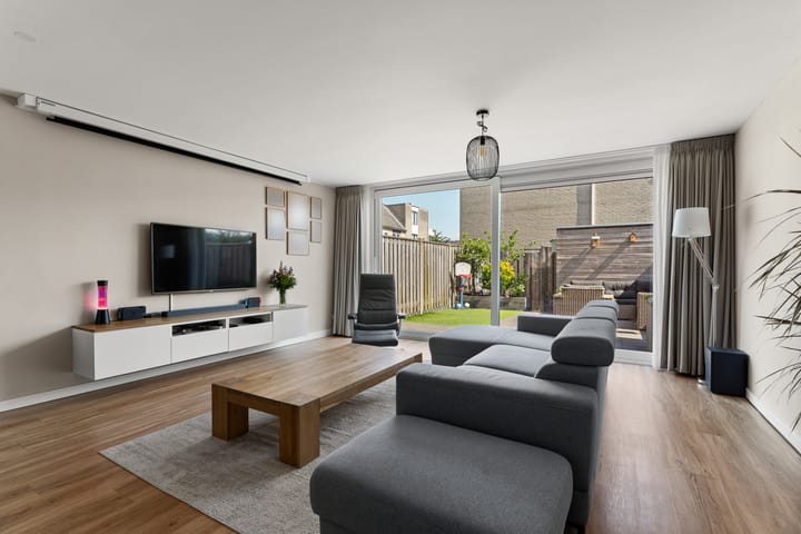 Foto 11 van Pinksterbloemweg 124