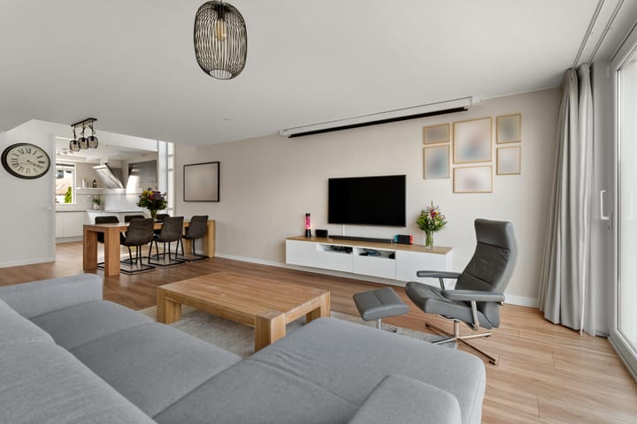 Foto 12 van Pinksterbloemweg 124