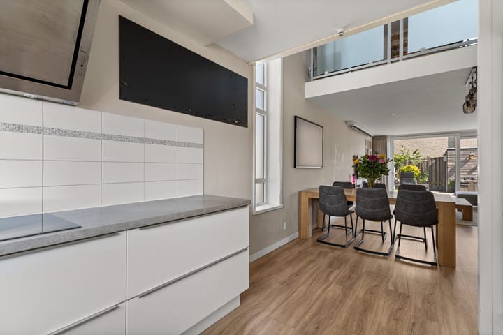 Foto 24 van Pinksterbloemweg 124