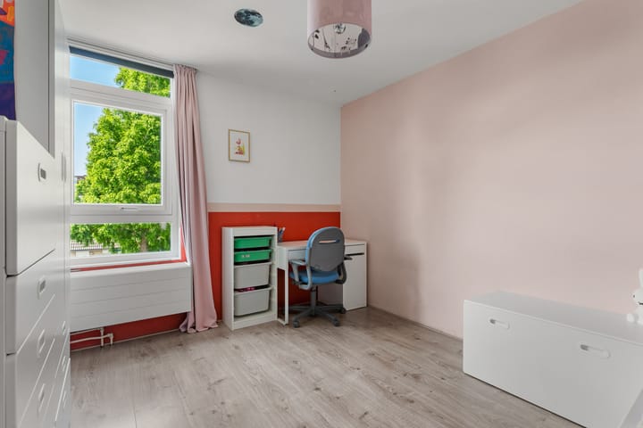 Foto 42 van Pinksterbloemweg 124