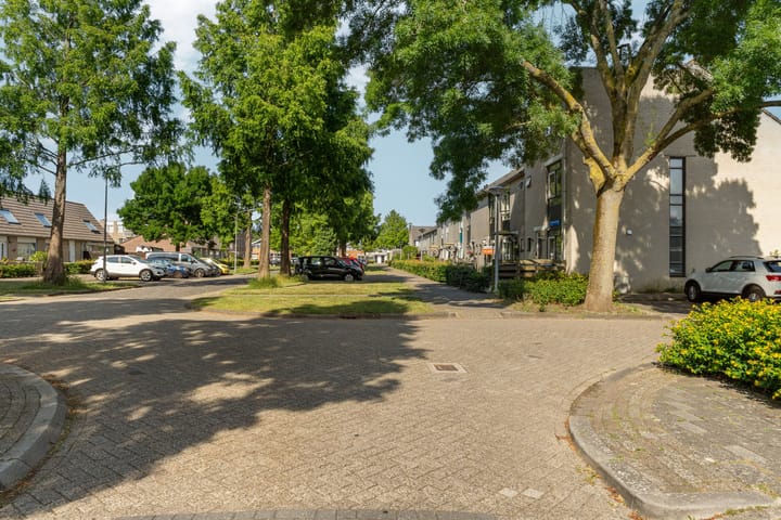 Foto 54 van Pinksterbloemweg 124