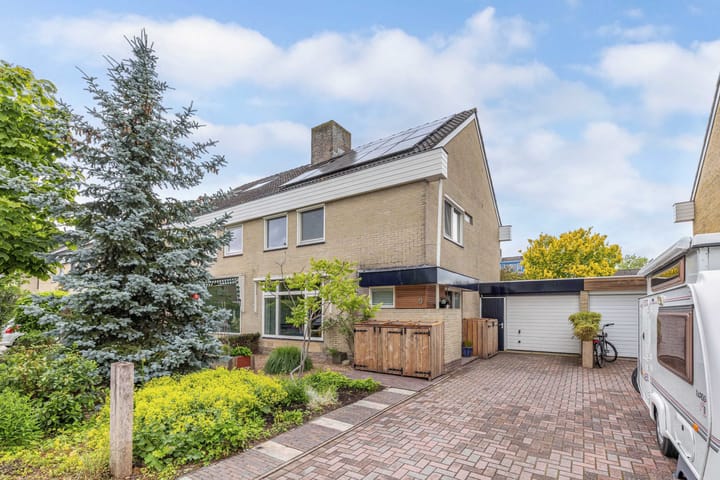 Foto 1 van Roerstraat 9