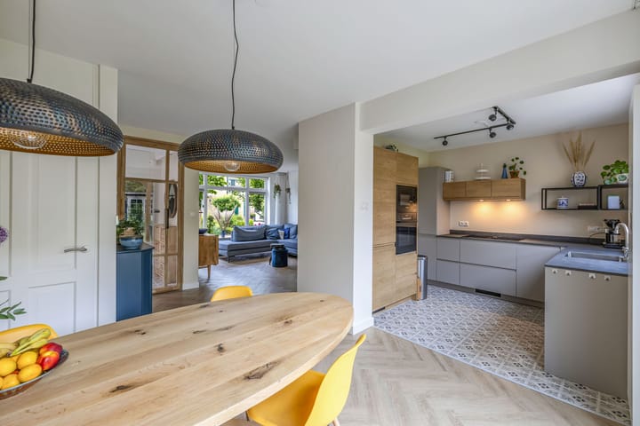 Foto 2 van Roerstraat 9