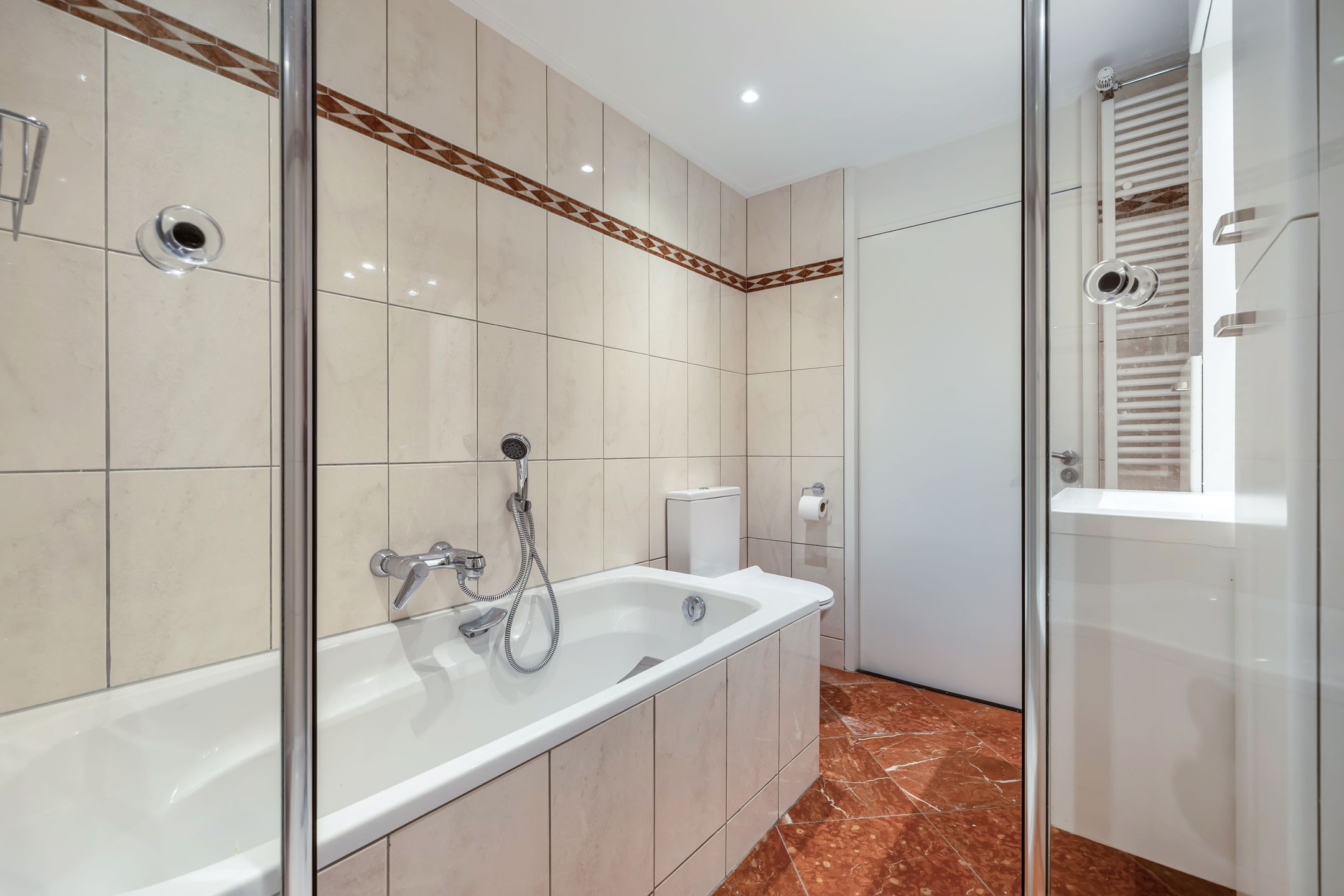 Foto 33 van Roerstraat 9