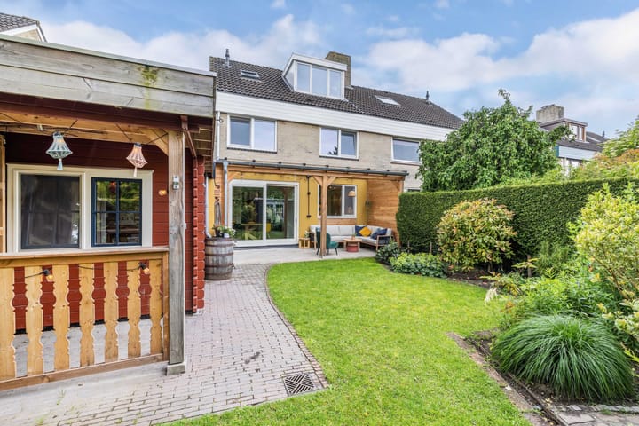 Foto 45 van Roerstraat 9