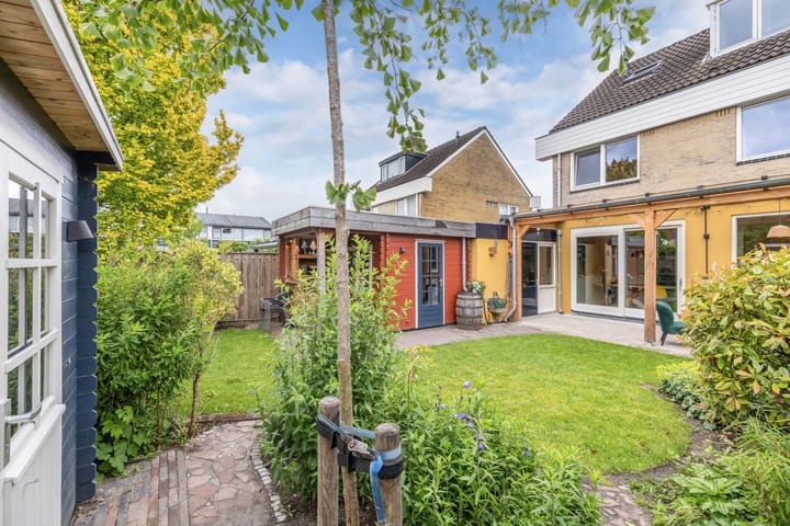 Foto 48 van Roerstraat 9