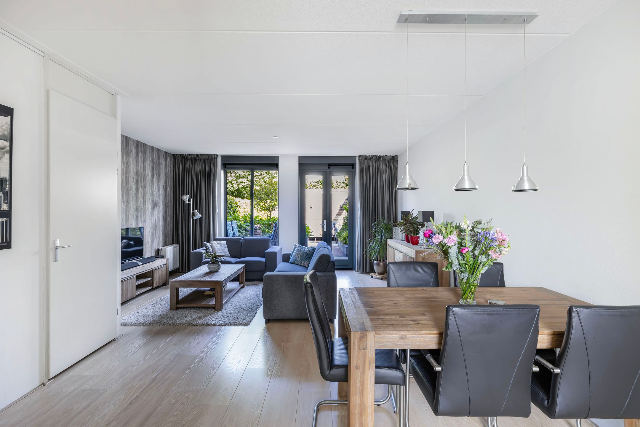 Foto 12 van Topaas 45