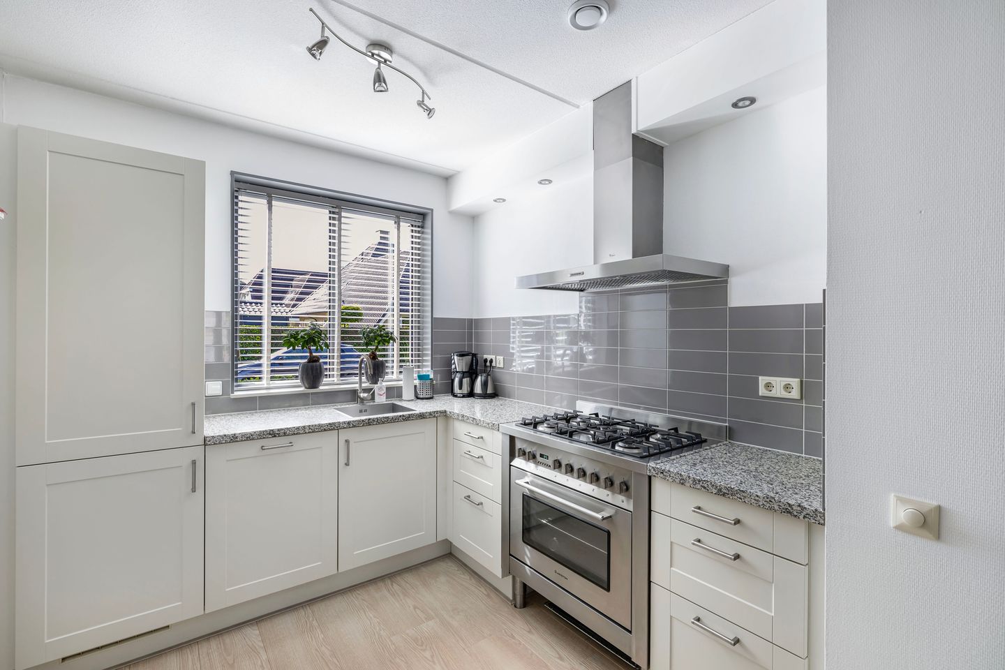 Foto 14 van Topaas 45