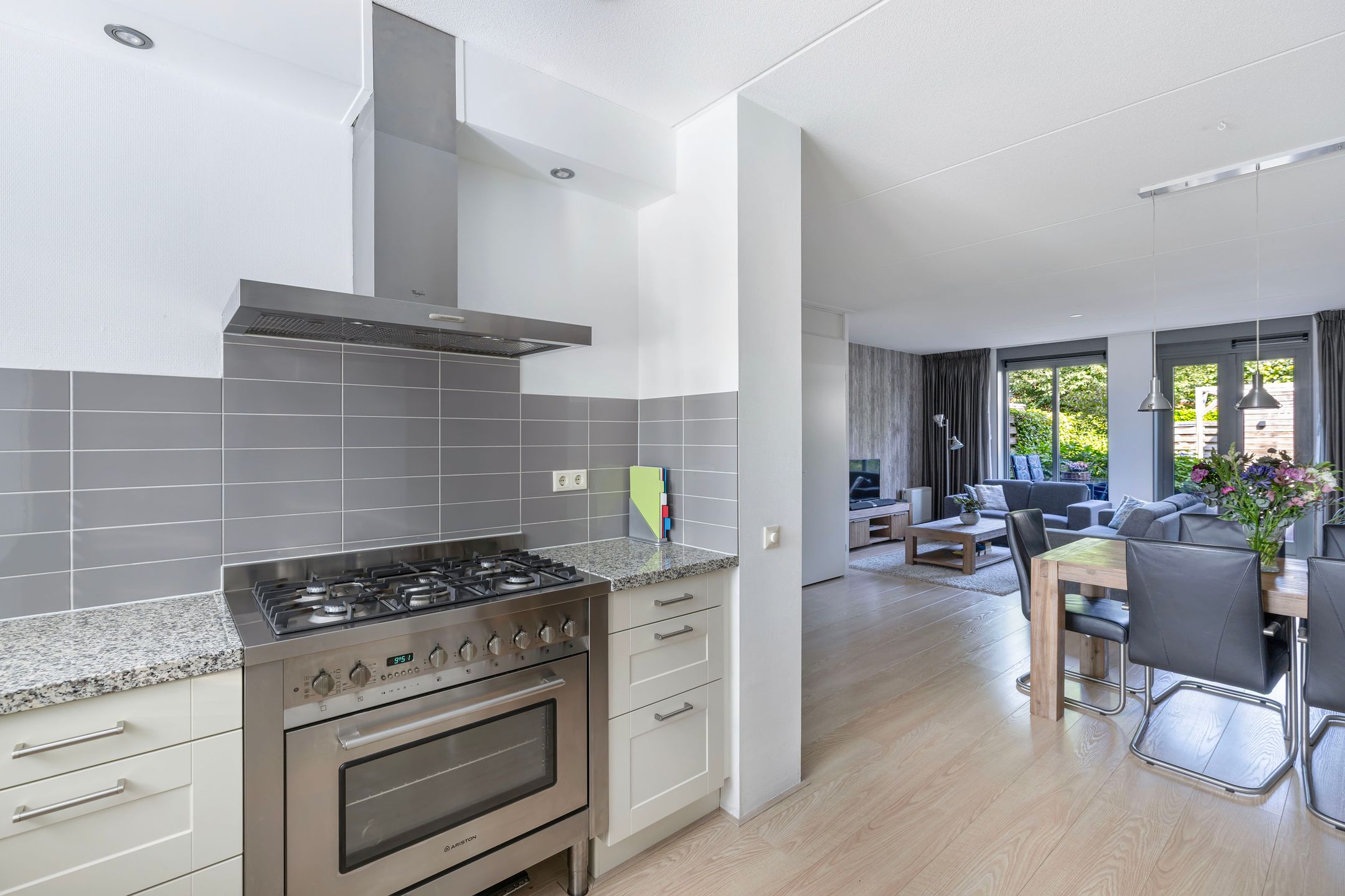 Foto 15 van Topaas 45