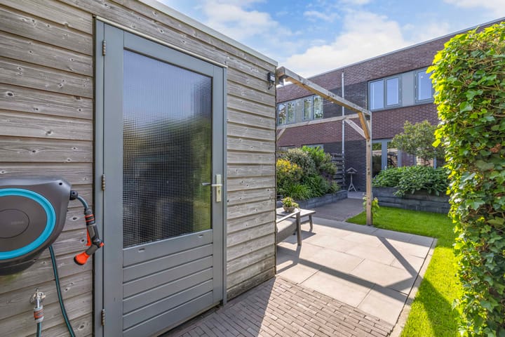 Foto 23 van Topaas 45