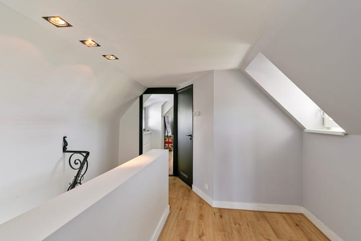 Photo 32 of Molendijk 8