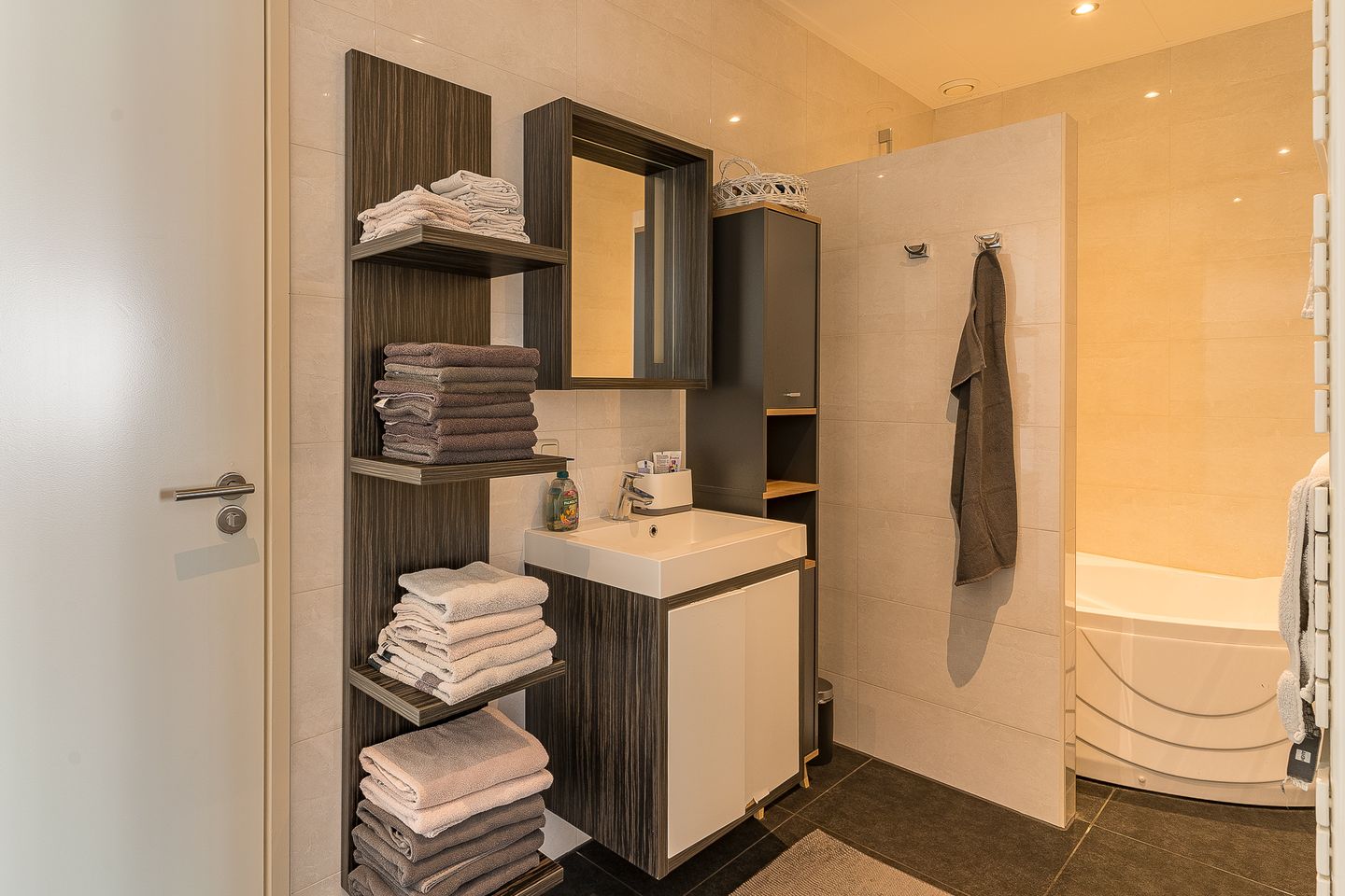 Photo 25 of Sluiterweg 11-A