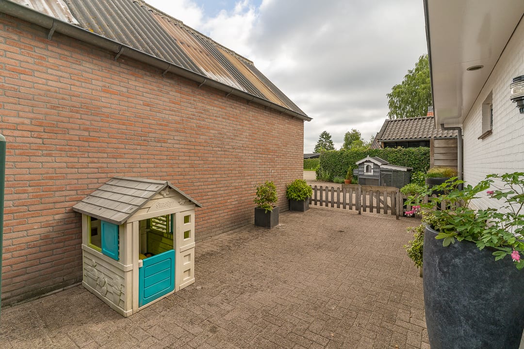 Photo 61 of Sluiterweg 11-A