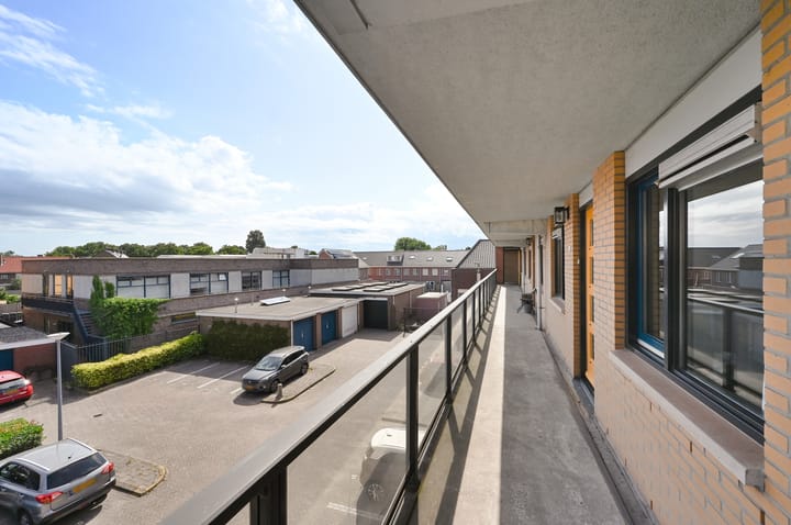 Photo 6 of Midden-Scheepvaartstraat 33